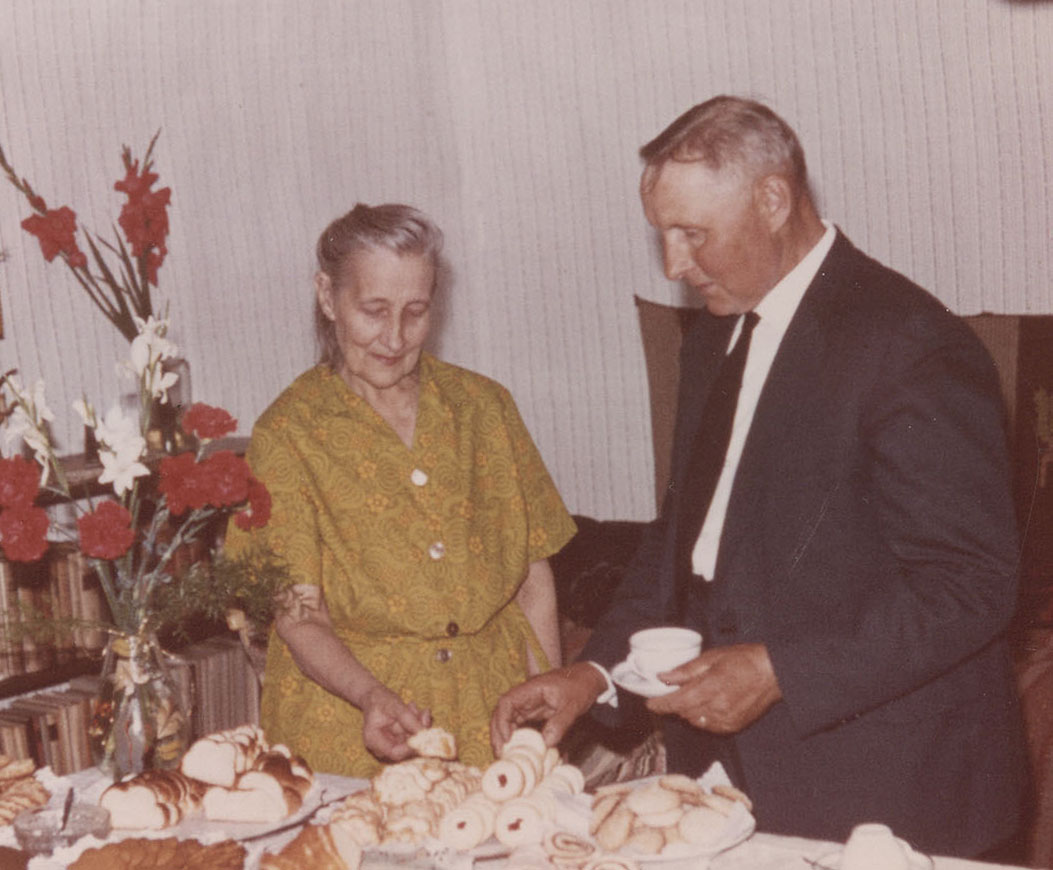 kaksoset Vendla ja Paavo 50-vuotispäivänään v 1958.