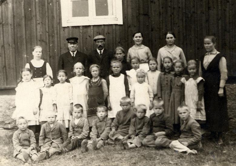 Kiertokoulu 1918 Tirrillä.